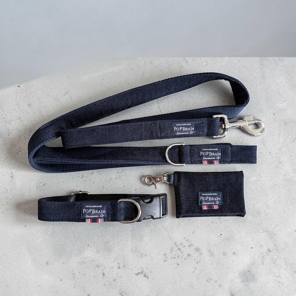 Collier Denim PopBrain en jean indigo recyclé Freitag — étiquette tissée Swiss Hand Made Lausanne