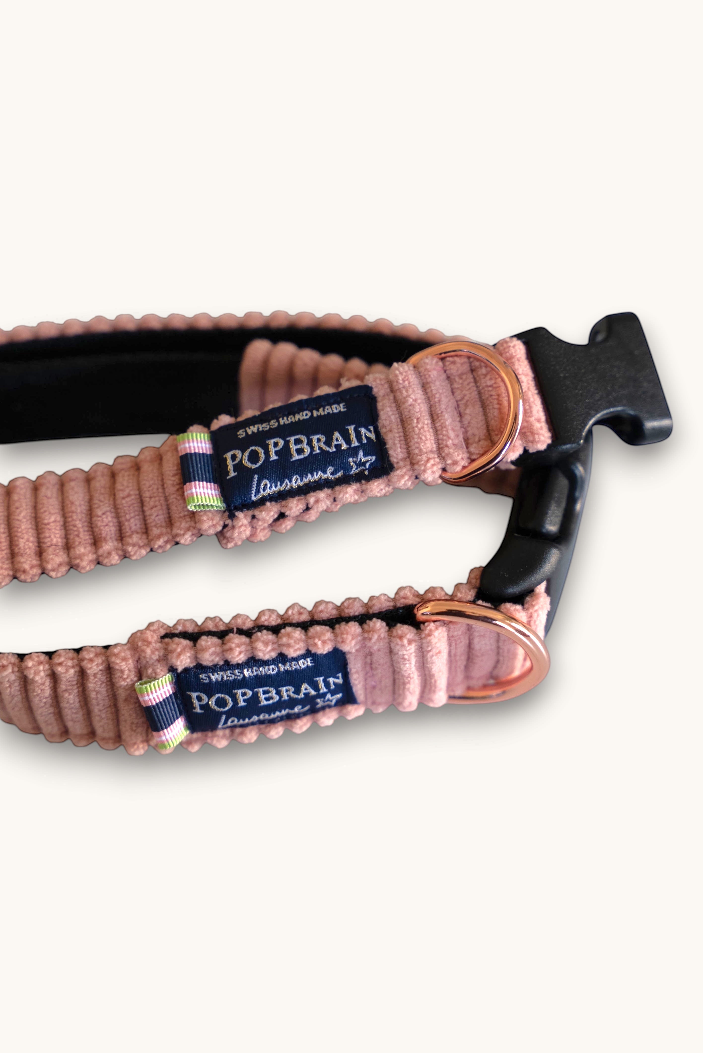 Popbrain Candy dog collar in dusty pink corduroy with rose gold hardware and a branded Swiss-made fabric label.