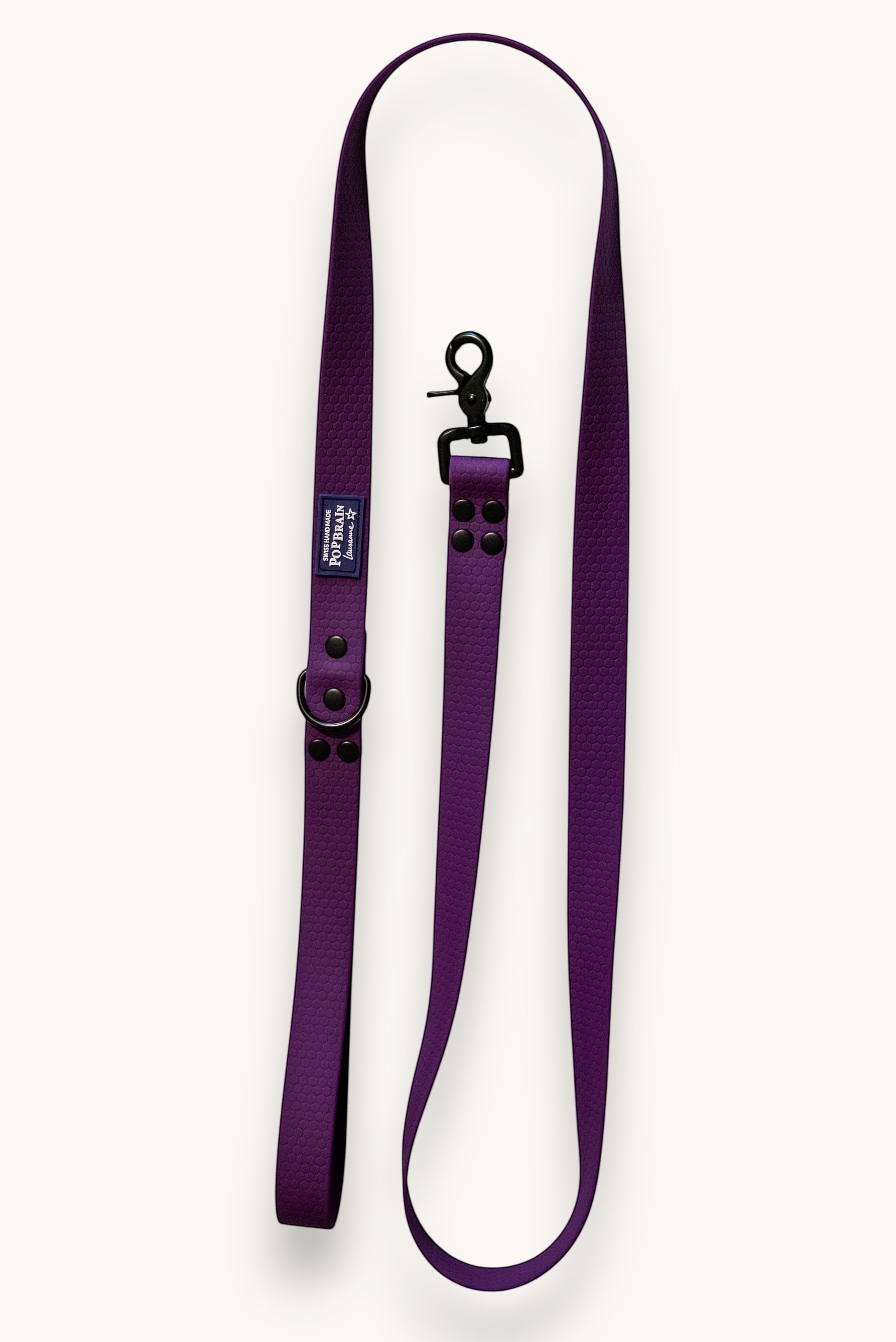 Popbrain purple waterproof PVC dog leash with honeycomb texture and matte black hardware