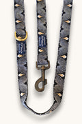 Popbrain Tokyo dog leash in black jacquard fabric with white and gold fan patterns and antique bronze hardware